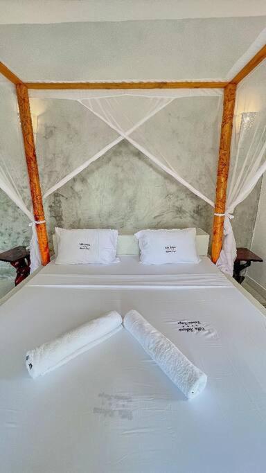 White Villa - Paparemo Beach 瓦塔穆 外观 照片