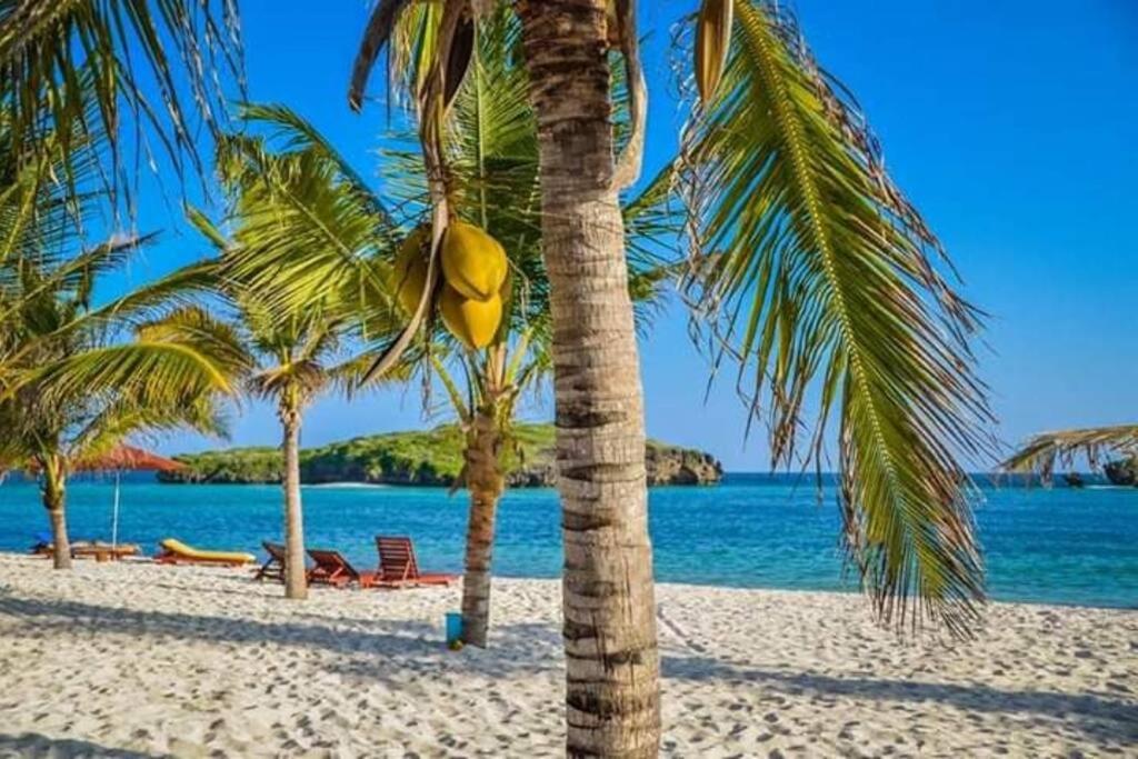 White Villa - Paparemo Beach 瓦塔穆 外观 照片