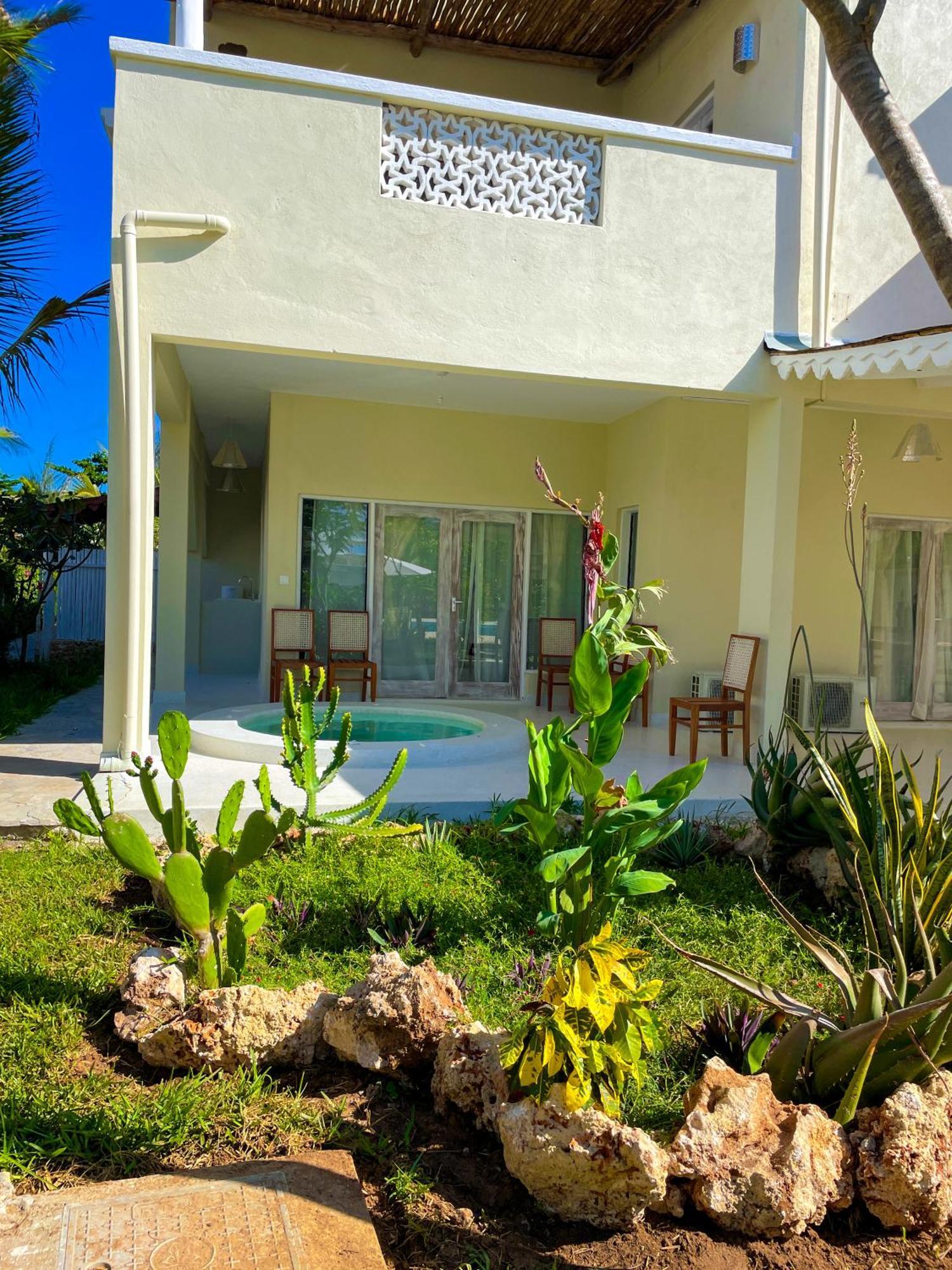 White Villa - Paparemo Beach 瓦塔穆 外观 照片